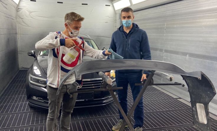 Betriebsleiter Thomas Winkler war zufrieden mit seinem "Lehrbua" für einen Tag. Fotos: Hitradio Ö3