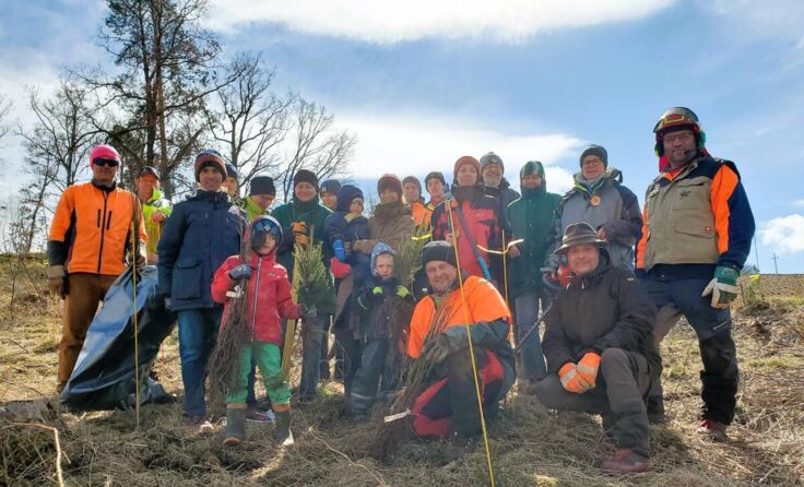 Gemeinsam anpacken und zusammenhelfen für einen klimafitten Wald (Foto: EBF Freistadt)