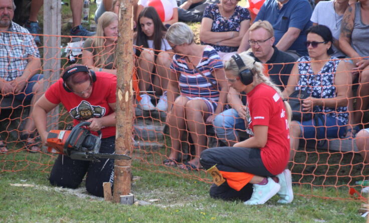 Das Damenteam schlug sich wacker und war der absolute Publikumsliebling. (Foto: FVV Karlstift)