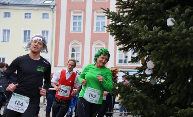 Sportlich und mit Spaß ins neue Jahr beim Freistädter Silvesterlauf (Foto: Kurt Lengauer)