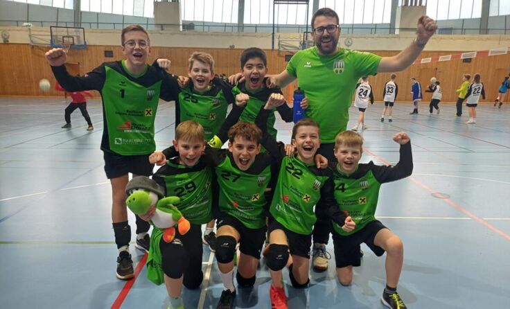 Jubel bei den U12-Faustballern aus Waldburg über den Staatsmeistertitel. (Foto: privat)