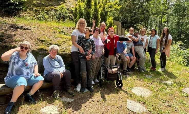 Wanderung mit den Rainbacher Bäuerinnen und Klienten der Lebenshilfe Schenkenfelden (Foto: privat)