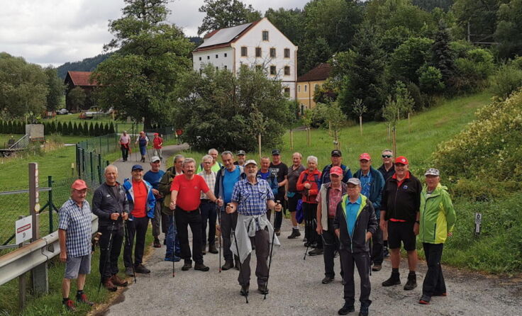 Jeden ersten Donnerstag im Monat wird in Kefermarkt gemeinsam gewandert. (Foto: Johann Kreindl)