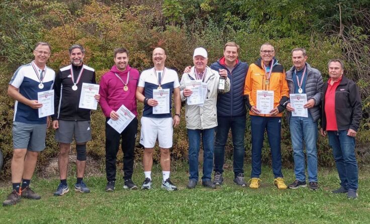 Erfolgreiche Tennisspieler bei der Stadtmeisterschaft Perg (Foto: Union Aisthofen Weinzierl)