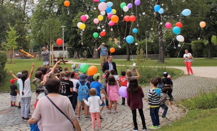 Luftballonstart bei der Parkeröffnung Fotos Gemeinde Schwertberg