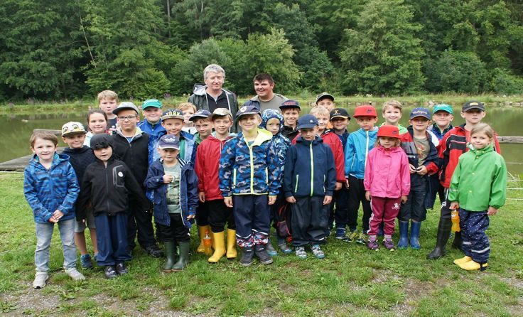 Wetterfeste Schnupperfischer. Fotos: Fischereiverein Schwertberg