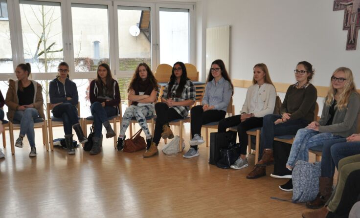 Foto 01 Klassensprecher treffen sich zum Austausch