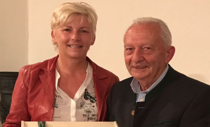 Bgm. Wedl bedankt sich bei Günter Wrana.