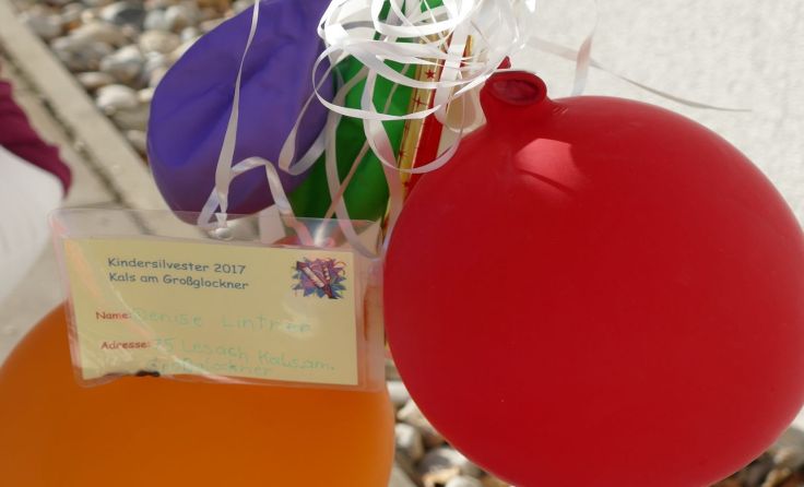 Die Luftballons kommen vom Großglockner.