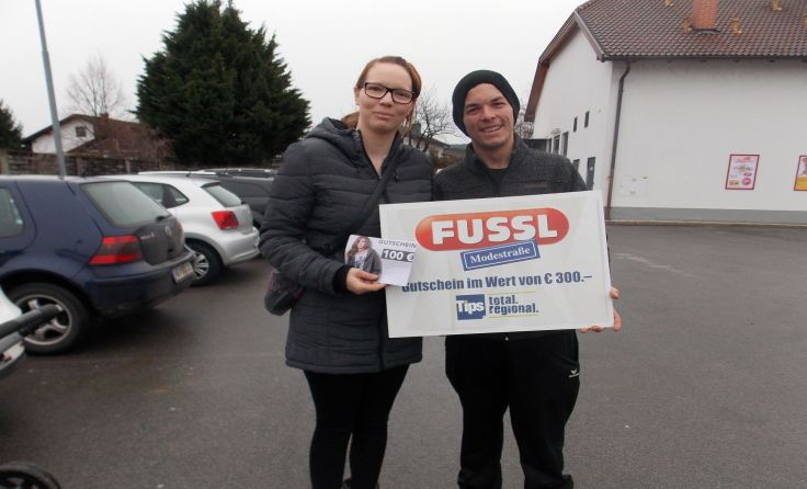 Melissa Kager und Patrick Gneist aus Föhrenau freuen sich über den Gewinn.