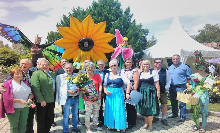 Zahlreiche Ehrengäste kamen zum Rosengartenfest.