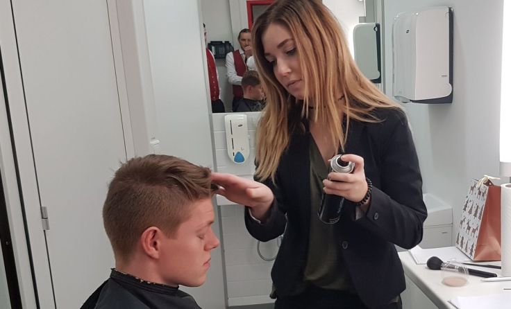 Vor dem Auftritt ging‘s in die Maske.