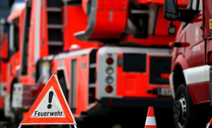 Starke Rauchentwicklung machte die Bergung für die Feuerwehr schwierig. (Foto: Vowe)