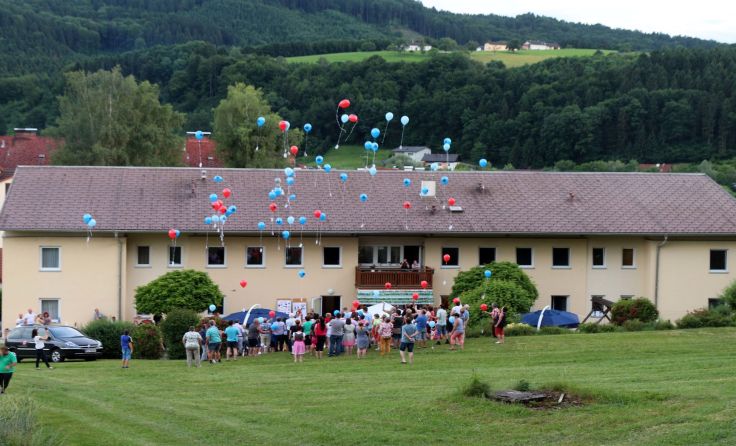Ein Luftballonstart bildete den Höhepunkt der Feier. (Foto: Lebenshilfe OÖ)