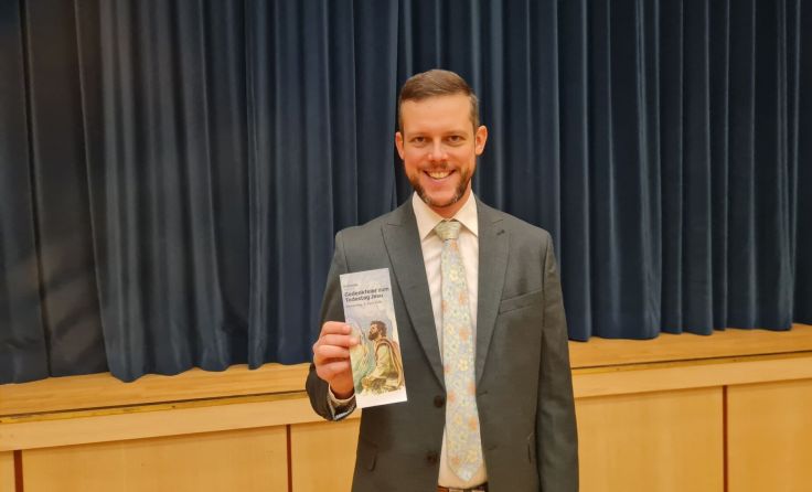 Timon Kudler ist der Referent im Volkshaus EbelsbergFoto FMZ (Bildrechte: Franz Michael Zagler)