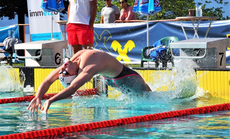 Patrik Lenzeder schwamm zu Bronze über 200 m Rücken in der Allgemeinen Klasse