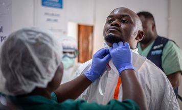 UNO schlägt Alarm: Ebola-Pandemie breitet sich rasant aus