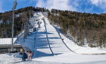 Skispringer offenbar bei Trainingssprung schwer verunglückt