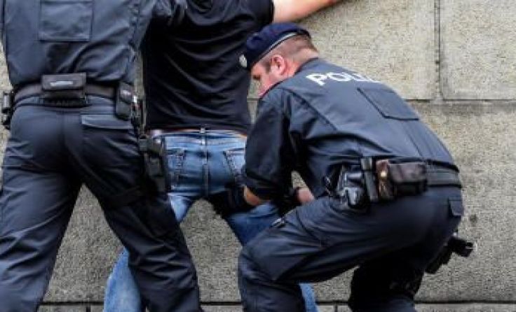 Der 44-Jährige konnte von der Polizei festgenommen werden. Symbolfoto: Weihbold