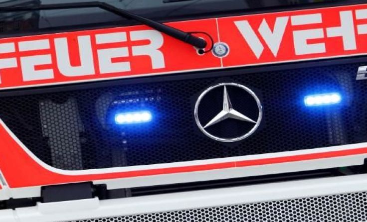 Die Feuerwehr konnte den Brand im Keller rasch löschen. Symbolfoto: Weihbold