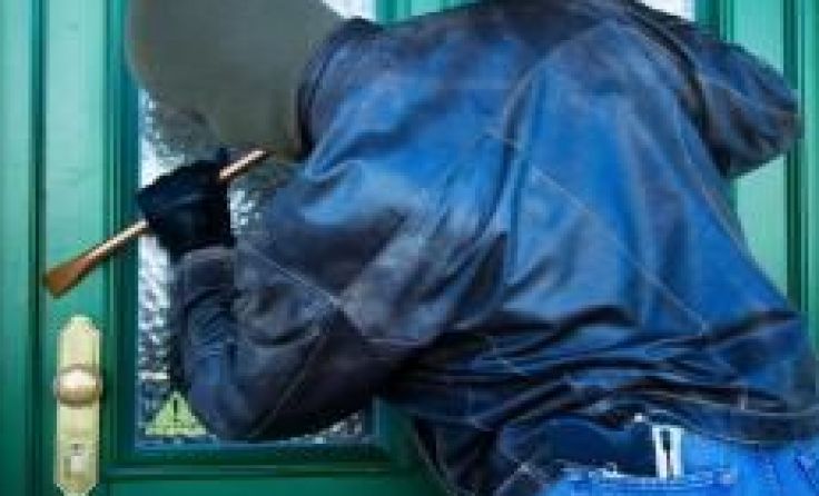 Über die Eingangstüre gelangten die Einbrecher in den Pfarrhof. Symbolfoto: Wodicka