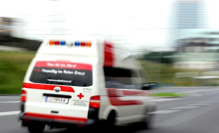 Beide Verletzte wurden vom Roten Kreuz Vöcklabruck versorgt. Symbolfoto: Weihbold
