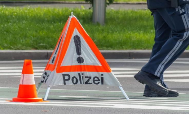 Der 15-Jährige kam bei dem Zusammenstoß zu Sturz und verletzte sich dabei. Symbolfoto: Wodicka