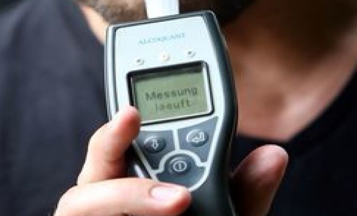 Der beim Lenker durchgeführte Alkotest ergab einen Wert von 1,66 Promille. Symbolfoto: Weihbold