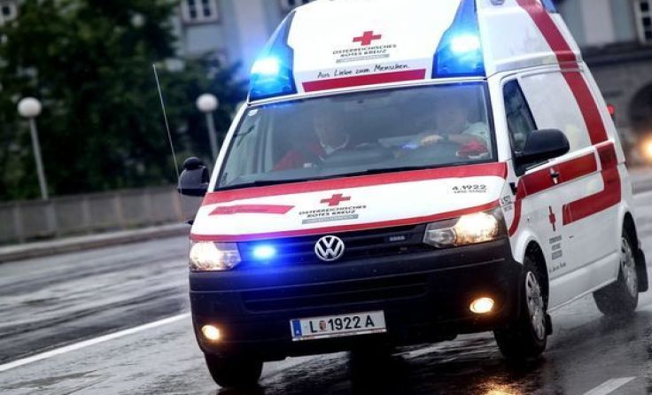Beide Lenkerinnen wurden bei dem Unfall unbestimmten Grades verletzt. Symbolfoto: Weihbold