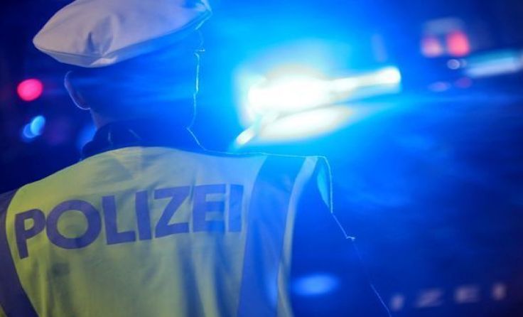 Die L1128 musste nach dem Unfall für rund 1,5 Stunden gesperrt werden. Symbolfoto: Weihbold
