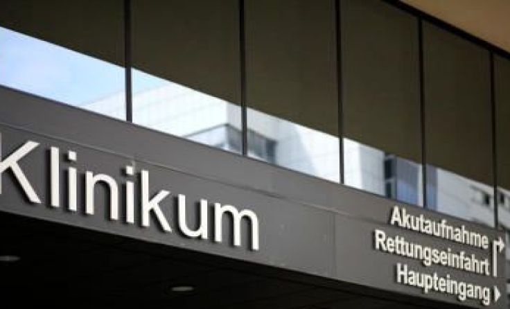 Der verletzte 74-Jährige wurde in das Klinikum Wels gebracht. Symbolfoto: Weihbold