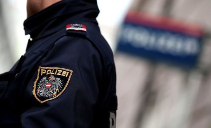 Auch den Beamten gegenüber verhielt sich der 55-Jährige äußerst aggressiv. Symbolfoto: Weihbold