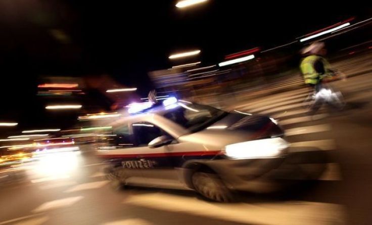 Die Beamten erwischten die beiden Rumänen in einem LKW-Anhänger. Symbolfoto: Weihbold