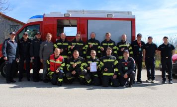 Branddienstleistungsprüfung in Gold bei der Feuerwehr Eisenbirn