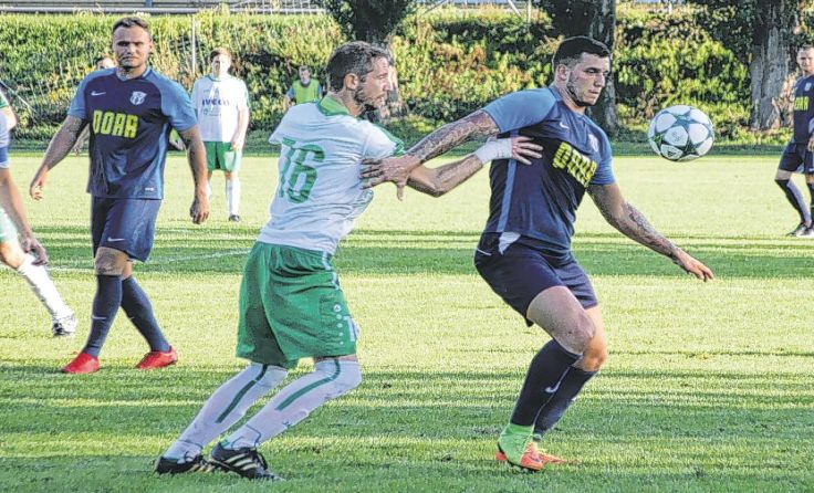 Hollenburgs Filip Duris (r.) traf zuletzt gegen Straning und Weitersfeld. Foto: Chudik