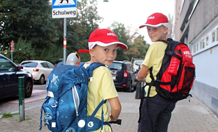 Scooter dürfen nur in Schrittgeschwindigkeit benutzt werden. Foto: Arbö.