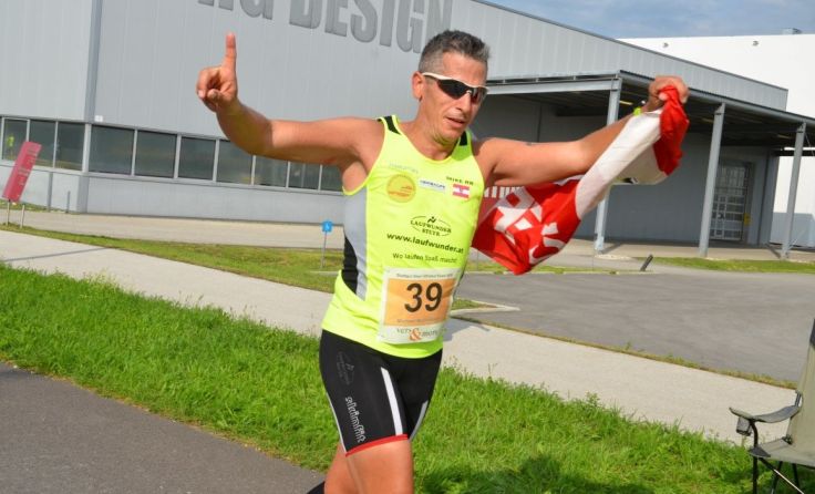 Michael Neundlinger kämpft um den Sieg im österreichischen Ultralaufcup. Foto: Laufwunder