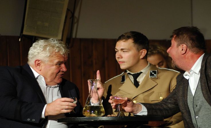 Die Theatergruppe Altenberg spielt „Der Bockerer“. Fotos: Fotoclub Altenberg