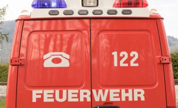 Firmenwagen begann zu brennen