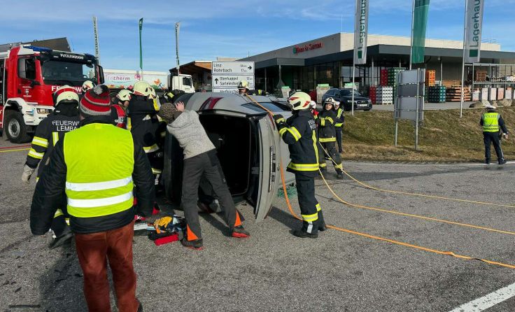 Unfall auf der Glotzinger Kreuzung (Foto: FF Putzleinsdorf)