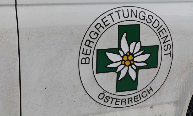 Die Bergrettung trug den Schwerverletzten ins Tal. (Symbolfoto: Winter)
