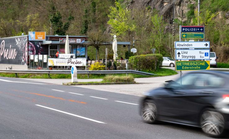 Die Unfallstelle (Foto: TEAM FOTOKERSCHI.AT / WERNER KERSCHBAUMMAYR)