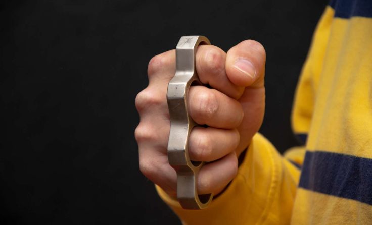 Ein Schlagring (Symbolfoto: Anelo/stock.adobe.com)