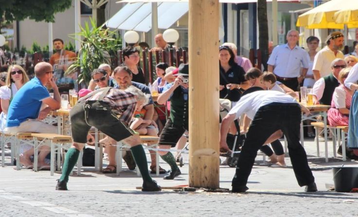 Es ist wieder so weit: In Kirchdorf wird der Maibaum umgesägt. Foto: ÖTB Kirchdorf
