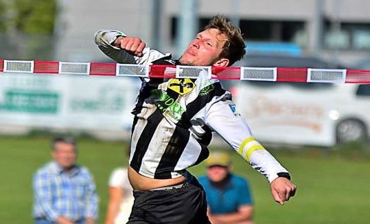 Stefan Winterleitner wechselt in den Angriff. Foto: M. Ahrens