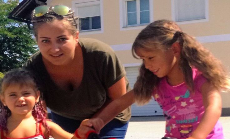 Tochter Chiara, Sara Hagn und Anika (v. l.). Foto: OÖ Familienbund