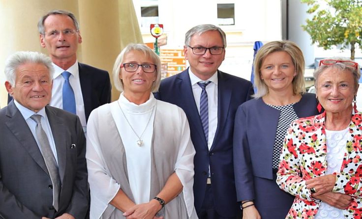Auch LH a. D. Josef Pühringer (2 v. l.) war zu Gast bei der Jubiläumsfeier. Foto: MAS