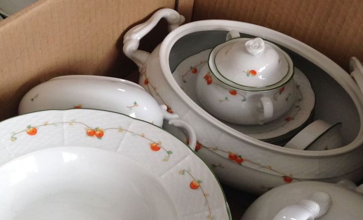 Beim Flohmarkt gibt es einen umfangreichen Fundus. Foto: B. Schröckenfuchs