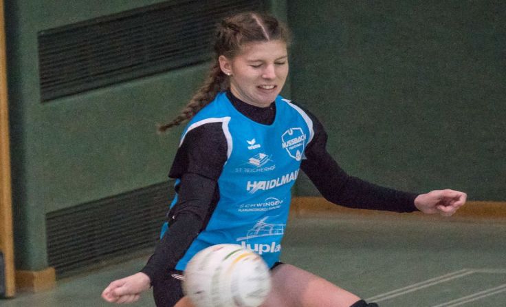 Iris Mayr (r.) zeigte eine super Defensivleistung. Foto: V. Weber