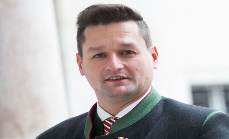Gruber spricht über die Investitionen in die Pyhrn-Priel Region. Foto: FPÖ Landtagsklub